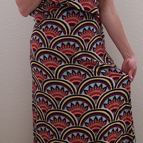 Xhilaration Beautiful Patterned Maxi Dress - Picture 15 of 16
